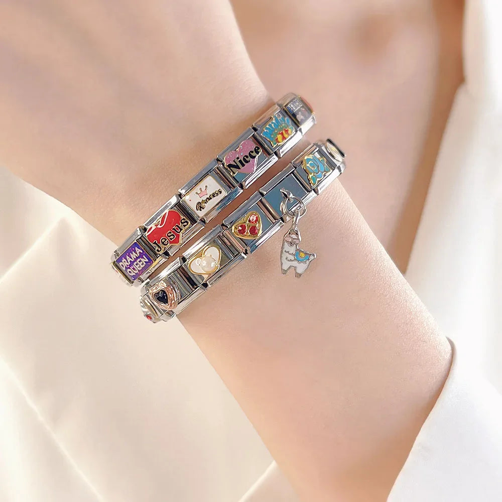 "AUNT" Charm