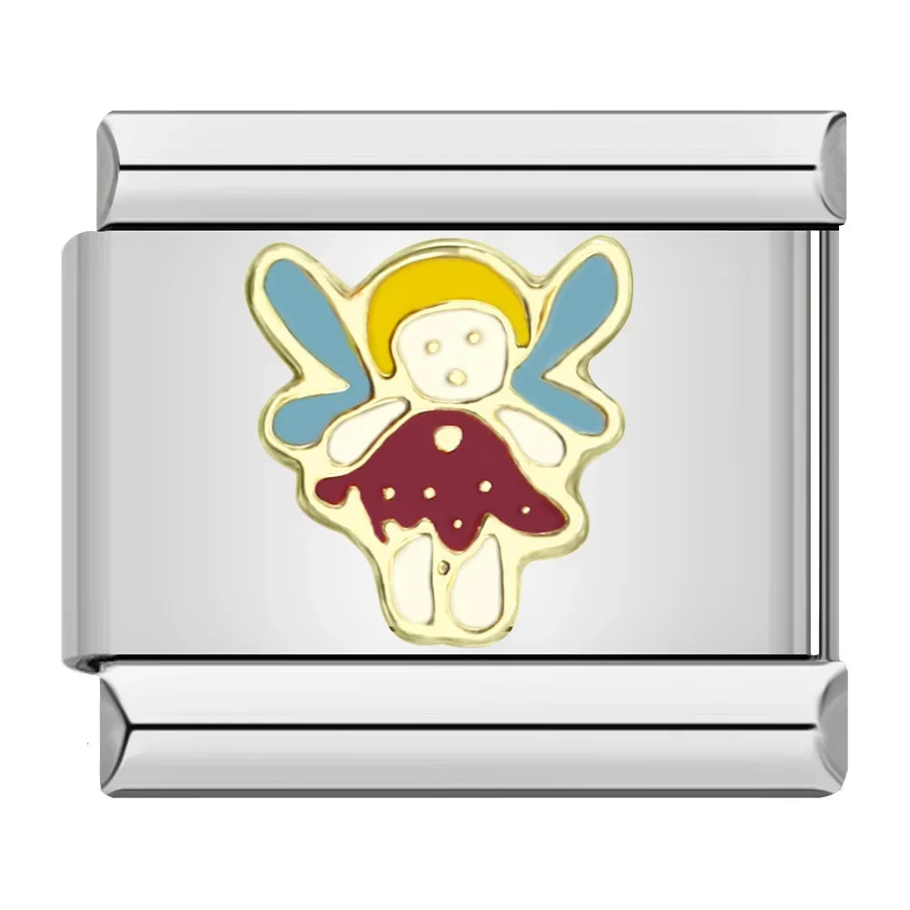 Letter D Classic Link in Yellow Gold