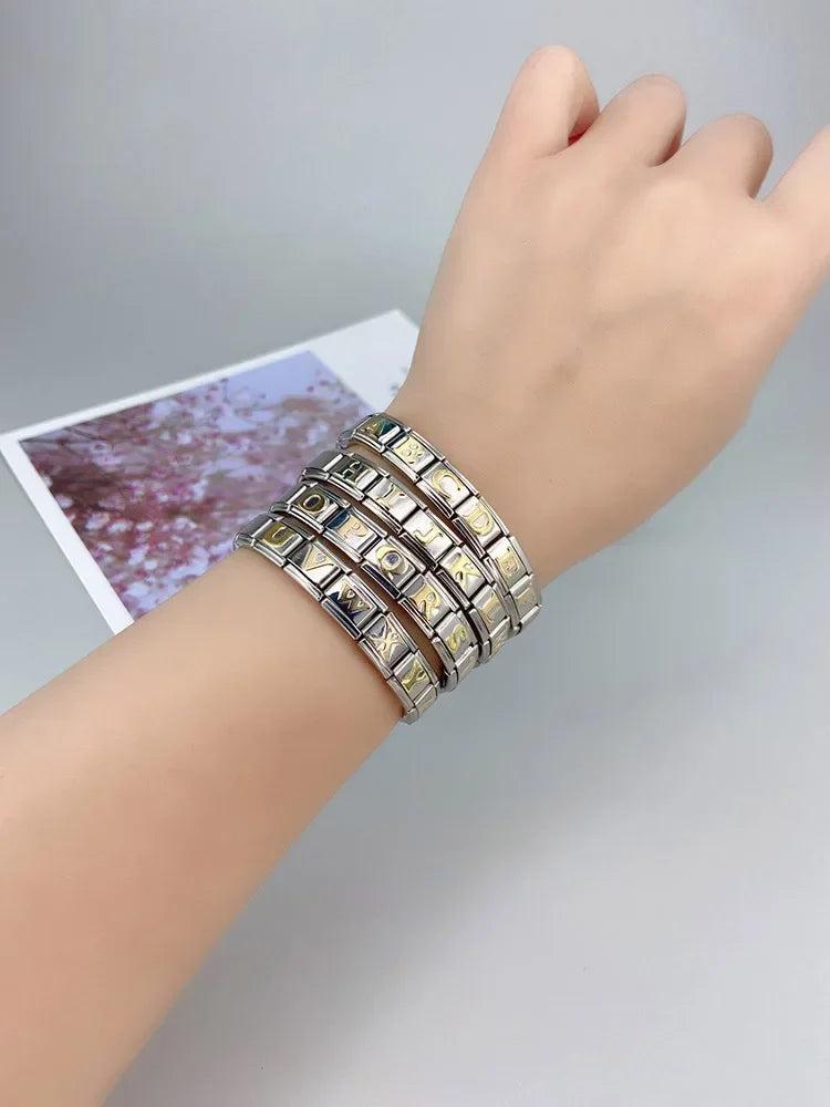 Letter B Classic Link in Yellow Gold