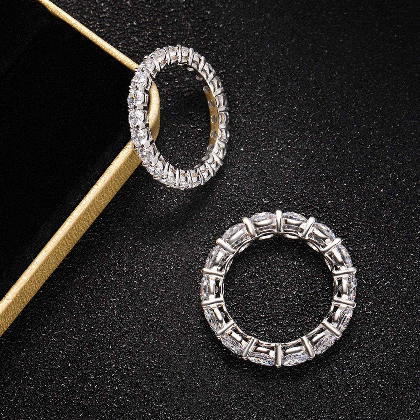 Round Cut Moissanite Wedding Band \ Minimalist Moissanite Band \ Eternity Band \ Moissanite ring \ Bubble Prong Set \ Bridal