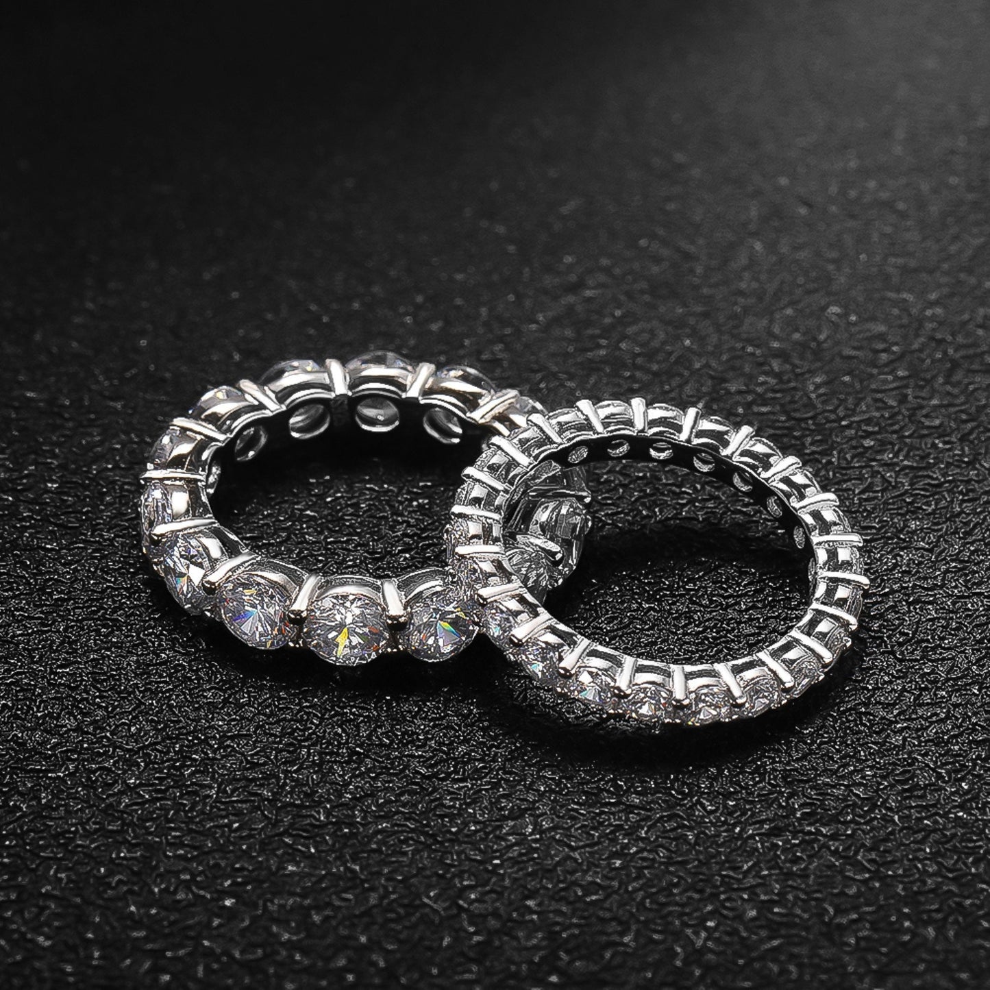 Round Cut Moissanite Wedding Band \ Minimalist Moissanite Band \ Eternity Band \ Moissanite ring \ Bubble Prong Set \ Bridal